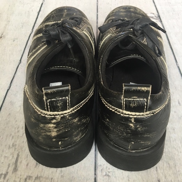 Skechers: factory scraped/distressed leather Oxford shoes